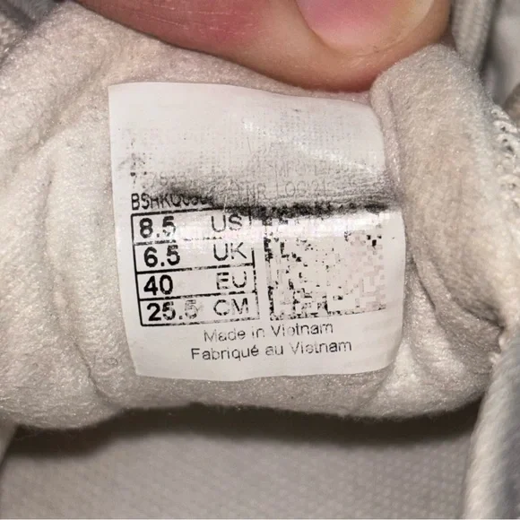 New Balance Women's ROAV athletic shoes - Picture 5 of 5